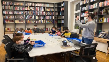 İzQ ve Kontak, geleceğin girişimcilerini yetiştirecek