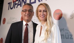 KKTC'nin yeni Cumhurbaşkanı Erhürman'dan zafer mitingi