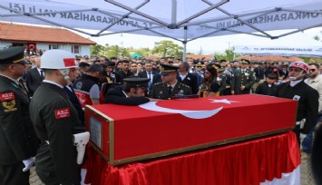 Afyonkarahisar şehidine veda etti