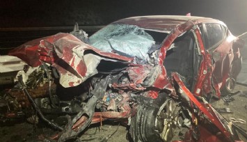 Ankara'da kafa kafaya çarpışan iki otomobiller can aldı: 4 kişi hayatını kaybetti, 1 yaralı