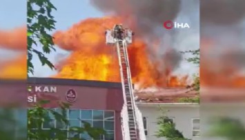Kocaeli Fen Lisesi'nde korkutan yangın: Öğrenciler tahliye ediliyor