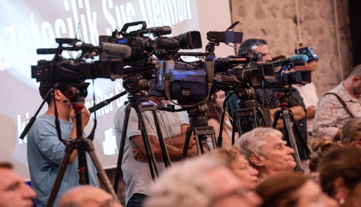 Başkan Tugay: Basının susturulduğu yerde halk susturulmuştur