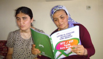 İlkokul mezunu anne, görme engelli kızına üniversiteyi kazandırdı