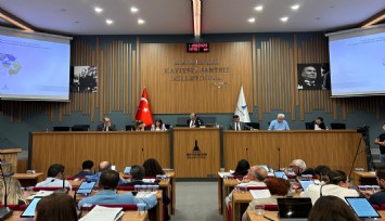 Büyükşehir meclisinde Uzman Görüşü tartışması: Bütçeden yapılan kesintiler yargıya taşıyor