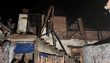 Manisa Kula’da metruk binada çıkan yangın korkuttu: Hızlı müdahaleyle söndürüldü