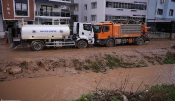 Menfeze giren aracın çıkarılma çalışmaları sürüyor