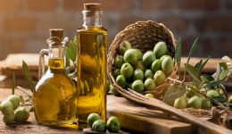 Sofranızdaki zeytinyağına dikkat: Bakanlık İzmir ve Manisa'daki hileli yağları açıkladı