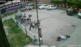 Adana'da 12. kattan düşen kız çocuğu hayata tutundu