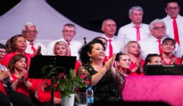Aliağa'da Emel Taşçıoğlu rüzgarı