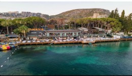 Kuşadası'nda görkemli kutlama