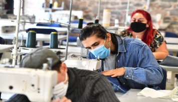 İzmir’de “Bacasız fabrika”da eğitimler başladı: 75 branşta kurs veriliyor