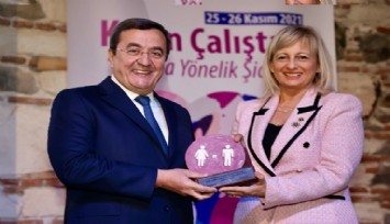 Konak Belediyeisinin Kadın Çalıştayı Kadına Yönelik Şiddete Karşı Uluslararası Mücadele Günü’nde başladı