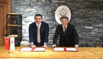 Bornova Belediyesinden istihdam ve eğitim atağı: “Altın Bilezik” ve “Dijital Sınıf” projesi için EGİAD’la işbirliği protokolü