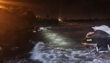 İzmir'de fırtına tekneleri batırdı