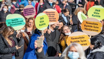 İzmir Büyükşehir Belediye Başkanı Soyer: “İzmir bir kadın şehri”