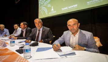 Tarımda örnek işbirliği: İzmir Büyükşehir Belediyesi öncülüğünde 17 kırsal ilçede ortak makina parkı kuruldu