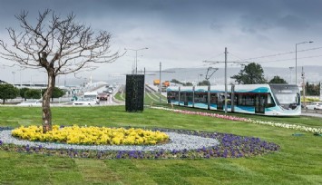 İzmir’in tramvay filosu güçleniyor