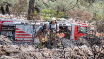 İzmir İtfaiyesinden Kissebükü’ndeki  yangına ilk müdahale eden ekip: Yangını kesmeseydik Bodrum’a kadar giderdi