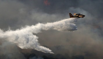 Yunanistan'da yangın söndürme uçağı düştü
