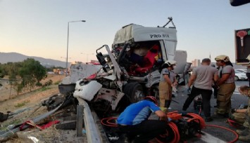 Adres tarifi için durdurulan tıra başka bir tır çarptı, tırlardan biri şarampole yuvarlandı: 2'si ağır 3 yaralı