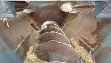 Yem karma makinesinin altında kalan 1 yaşındaki bebek hayatını kaybetti  