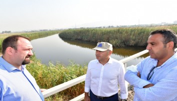Başkan Gümrükçü  ilçedeki koku sorunu için sahada