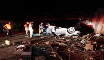 Demir korkulukları yıkarak dereye uçan otomobilde 1’i ağır, 4 kişi yaralandı