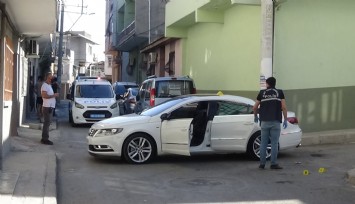 İzmir’de sokak ortasında kanlı infaz  