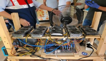 Kripto para üretim cihazı operasyonu