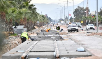 İzmir’in yeni tramvay hattında yapım çalışmaları yüzde 35’e ulaştı