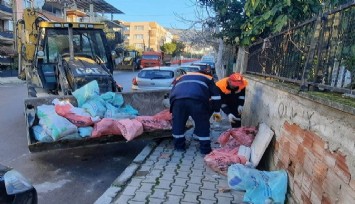 Bayraklı’da bir yılda 13 bin ton moloz toplandı