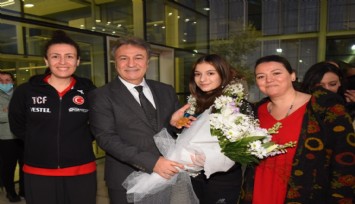 Bornovalı cimnastikçilerden bir madalya daha