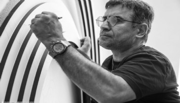 Ahmet Güneştekin’in “Gâvur Mahallesi” sergisi İzmir’de