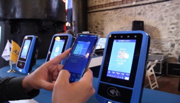 İzmir’de ditijal ulaşım kartı dönemi