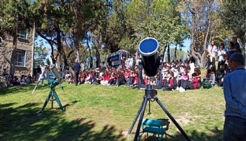 Gökyüzü tutkunları ‘Parçalı Güneş Tutulması’nı EÜ Gözlemevinden izledi
