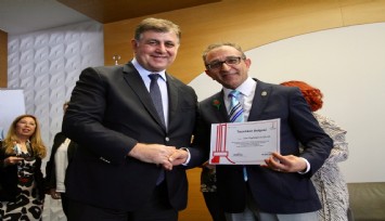 Karşıyaka Belediyesi’nden Parkinson Sempozyumu