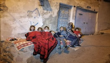 İzmir’de depremin ardından atlayan 3 vatandaştan birinin durumu ağır, hastanelere 31 başvuru oldu