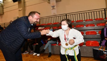Çiğli Belediyesinin “engelsiz yaşam” mücadelesi sürüyor