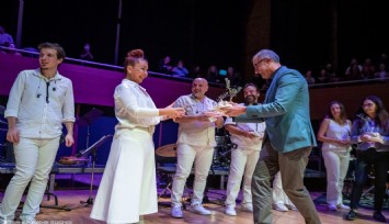 Yaşar Kemal sempozyumu Kardeş Türküler konseriyle sona erdi