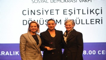 Selçuk Belediyesinin işçi kadınları güçlendiren projesine ödül