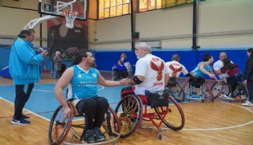 Engel tanımayan sporculardan farkındalık maçı