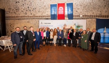Büyükşehirlerin turizm birimleri İzmir’de buluştu  