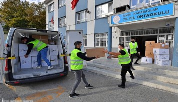 İzmir Büyükşehir Belediyesinden sıcak dokunuş; 25 bin öğrenciye bot ve mont