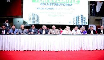 Bayraklı’da Halk Konut Bilgilendirme Ofisi yüzleri güldürdü
