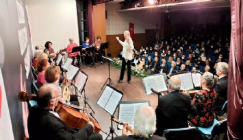 Mandolin Orkestrası’na tam not