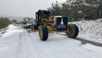 İzmir'de kar ekipleri iş başında