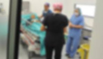 İzmir’deki hastanede korkunç hata: Hava yoluyla verilmesi gereken “adrenalin” damar yoluyla verilince hastanın kalbi durdu