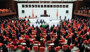 Ceket giyip, kravat takana ceza indirimine son veren kanun teklifi Adalet Komisyonu’nda kabul edildi