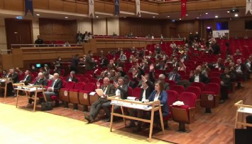 İzmir Büyükşehir Belediye Meclisi’nde önemli görev değişiklikleri