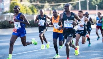 Trafik akışı “Maraton İzmir”e göre değişti! 
